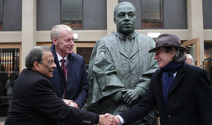 Andrew Young picture with the statue of Martin Luther King at Newcastle University