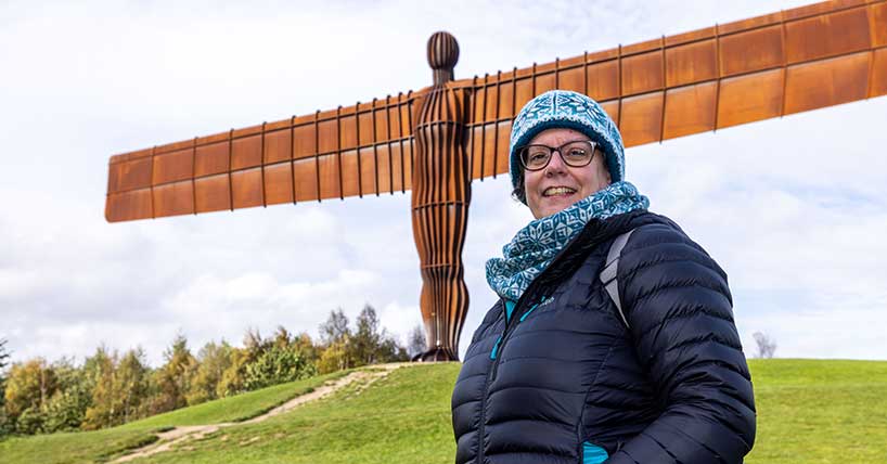 Why has the Angel of the North become a place of memorial? image