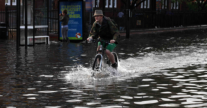 Boosting the resilience of urban areas against floods image