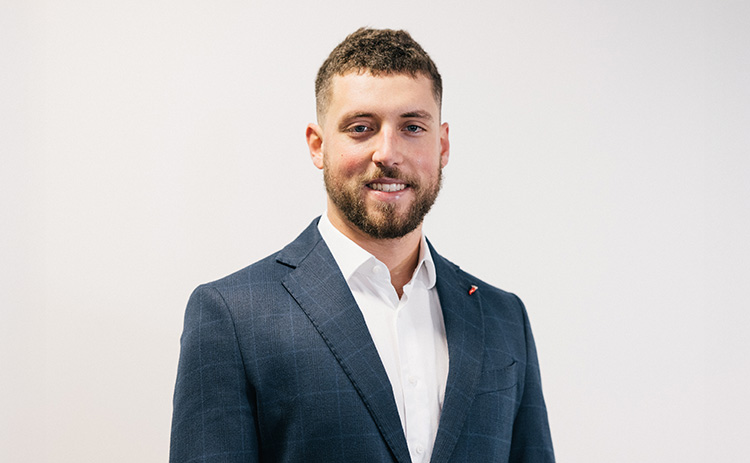 Headshot of MBA student Sam Nocera
