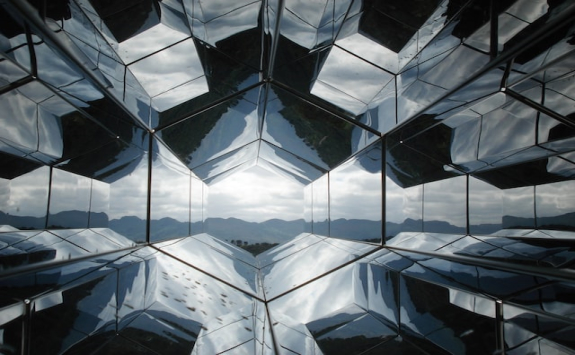 Hexagonal glass